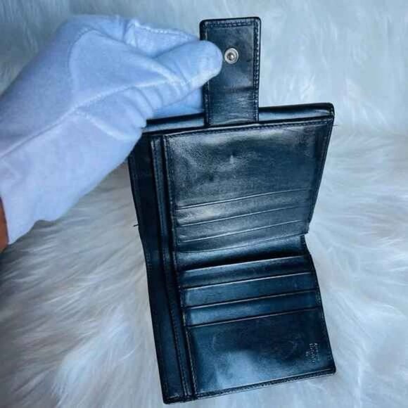 Authentic Vintage Gucci Leather Bifold Wallet - Picture 8 of 13